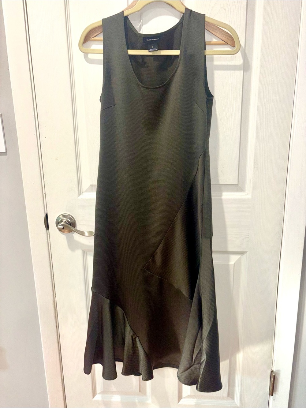 Club Monaco Sleeveless midi dress in green